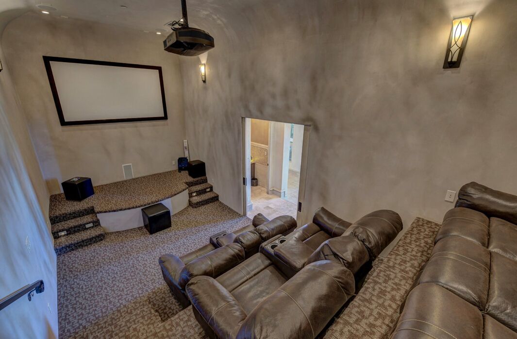 Beautiful and private estate . With breathtaking views.