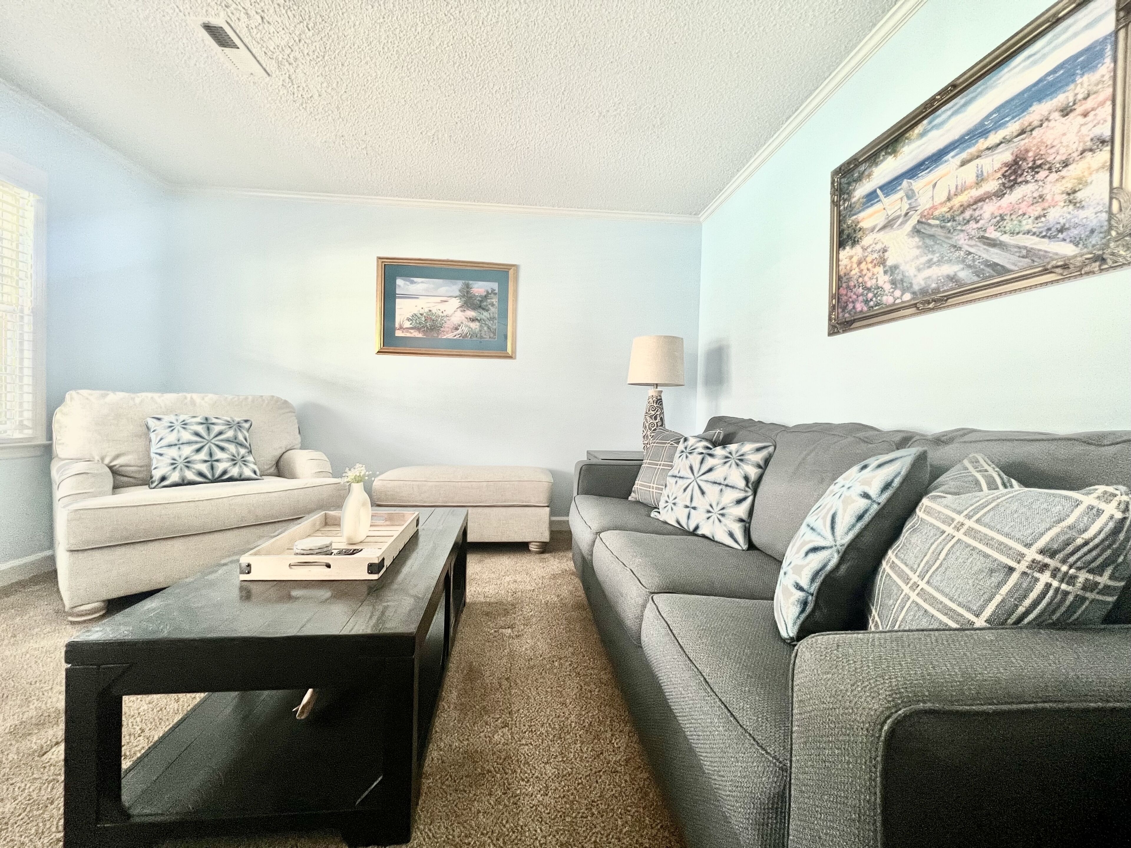 Easy Like Sunday - 1 Min Walk to the Beach!