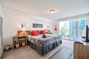 1 bedroom, iron/ironing board, WiFi, bed sheets - Brickell Stay with City Views (Miami)