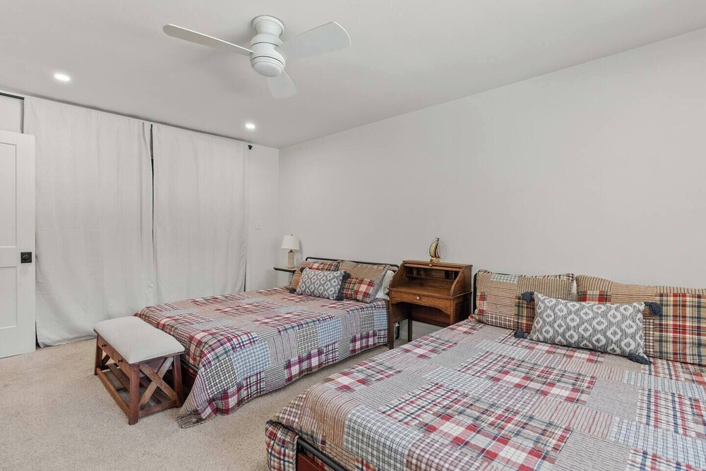 Secluded Peninsula w/ Lake Access and Waterfalls Fairfield Bay Vrbo