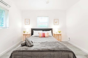 2 bedrooms, iron/ironing board, WiFi, bed sheets