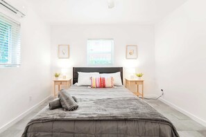 2 slaapkamers, een strijkplank/strijkijzer, wifi, beddengoed