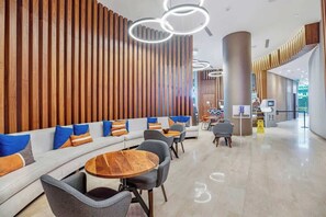 Lobby - Oceanfront Bliss — Balcony Views & Beach Access (Hollywood)