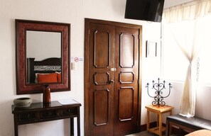 Standard-Stadtwohnung, 1 Queen-Bett, Nichtraucher, Blick auf den Innenhof