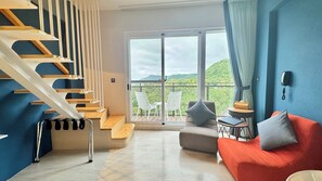 Deluxe Double Room | Langsir/tirai gelap terus, Wi-fi percuma