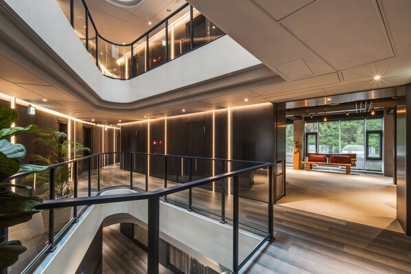 Staircase - Hayata Hotel (no children under 12 years old) (Hengchun)