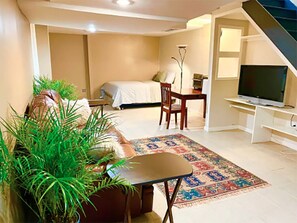 1 bedroom, desk, WiFi, bed sheets