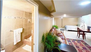 1 bedroom, desk, WiFi, bed sheets