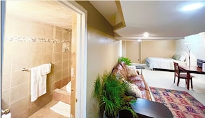 1 bedroom, desk, WiFi, bed sheets