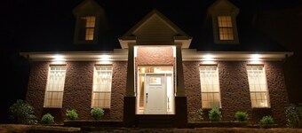 Beautiful Large New House Near U of South AL for 18