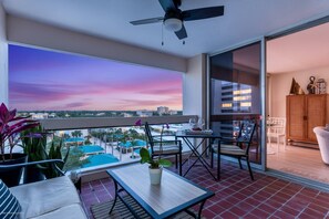 Outdoor dining - Beachfront Paradise with Private Beach Access, Pools, Tennis, Cabana Rentals & More at Palm Bay Club (Siesta Key)