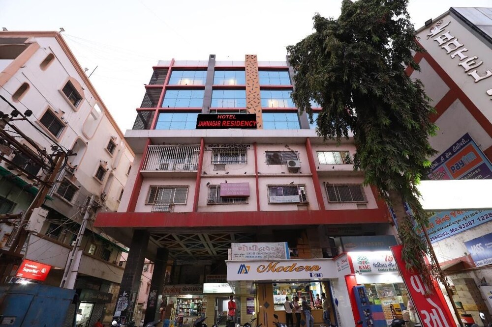 The Sky Comfort-Hotel Jamnagar Residency