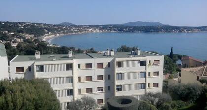 Vue Mer, Studio Reposant à Bandol à 10 min à Pied de la Plage