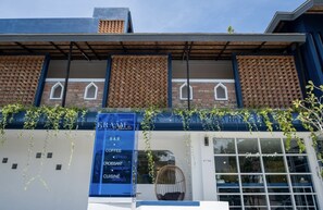 Fachada de la propiedad