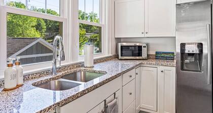 Charming House - 5 Minutes to Downtown Chattanooga & Aquarium