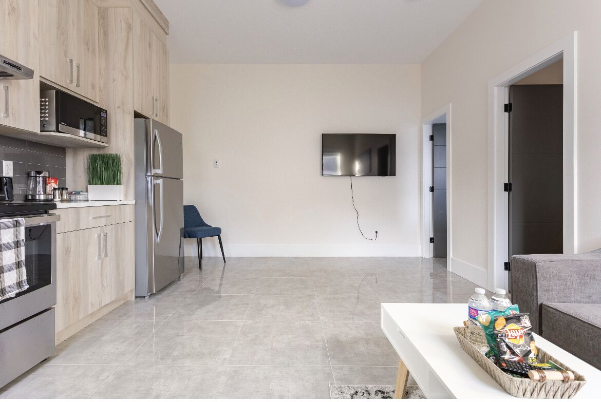 Spacious couple’s getaway w/ separate entrance