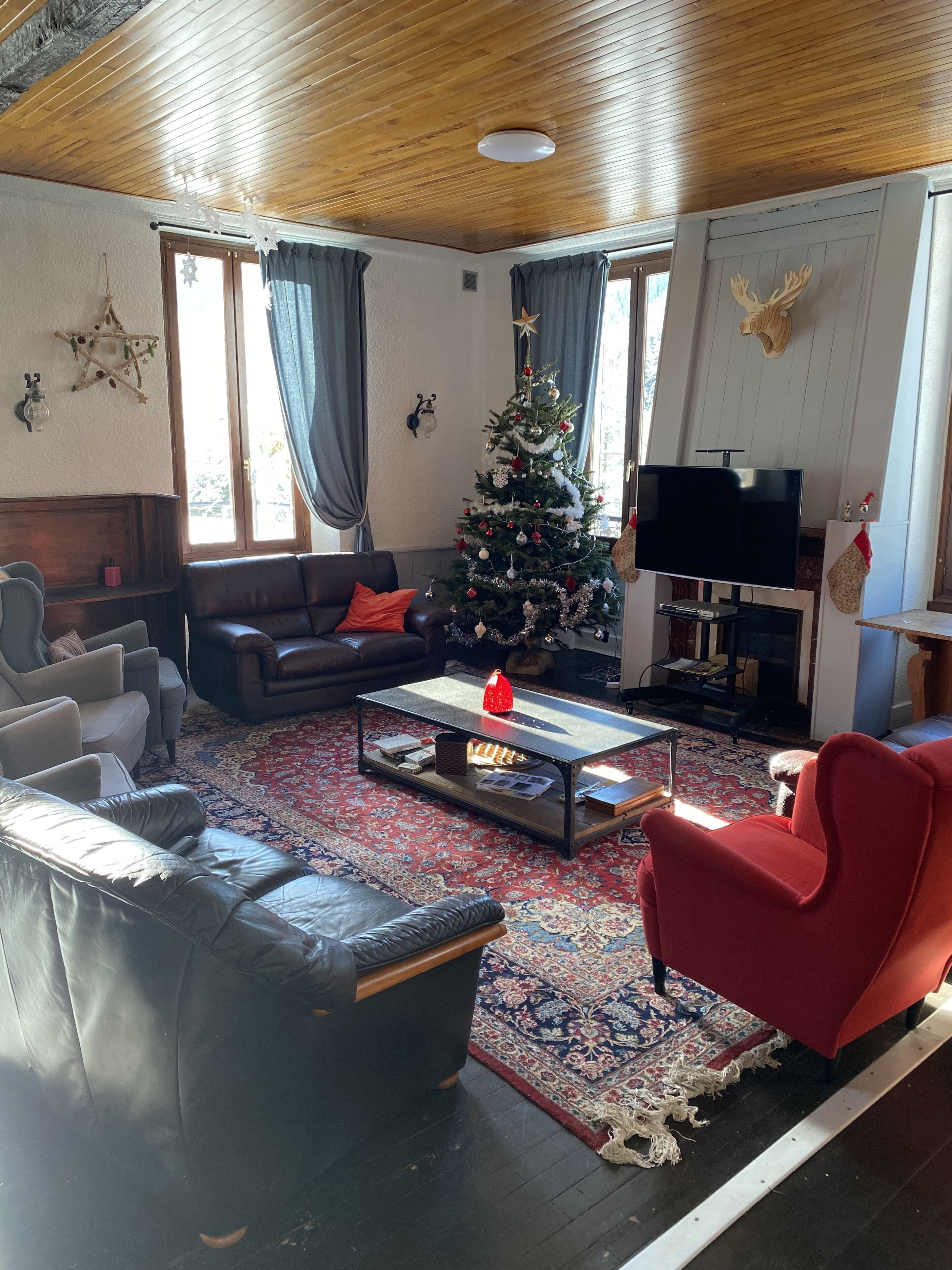 Résidence Gîte de Groupe Dans une Superbe Vallée