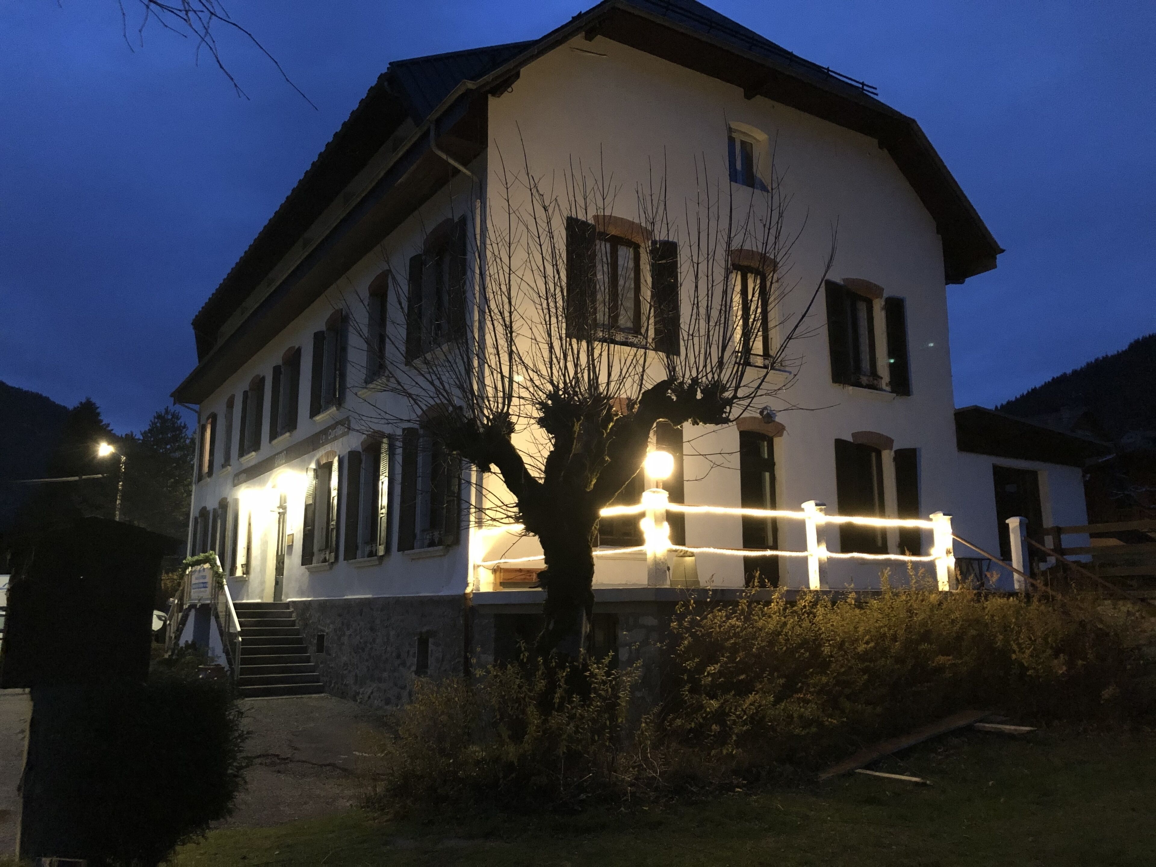 Résidence Gîte de Groupe Dans une Superbe Vallée