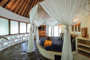 Caja de seguridad en la habitación, wifi gratis y ropa de cama 