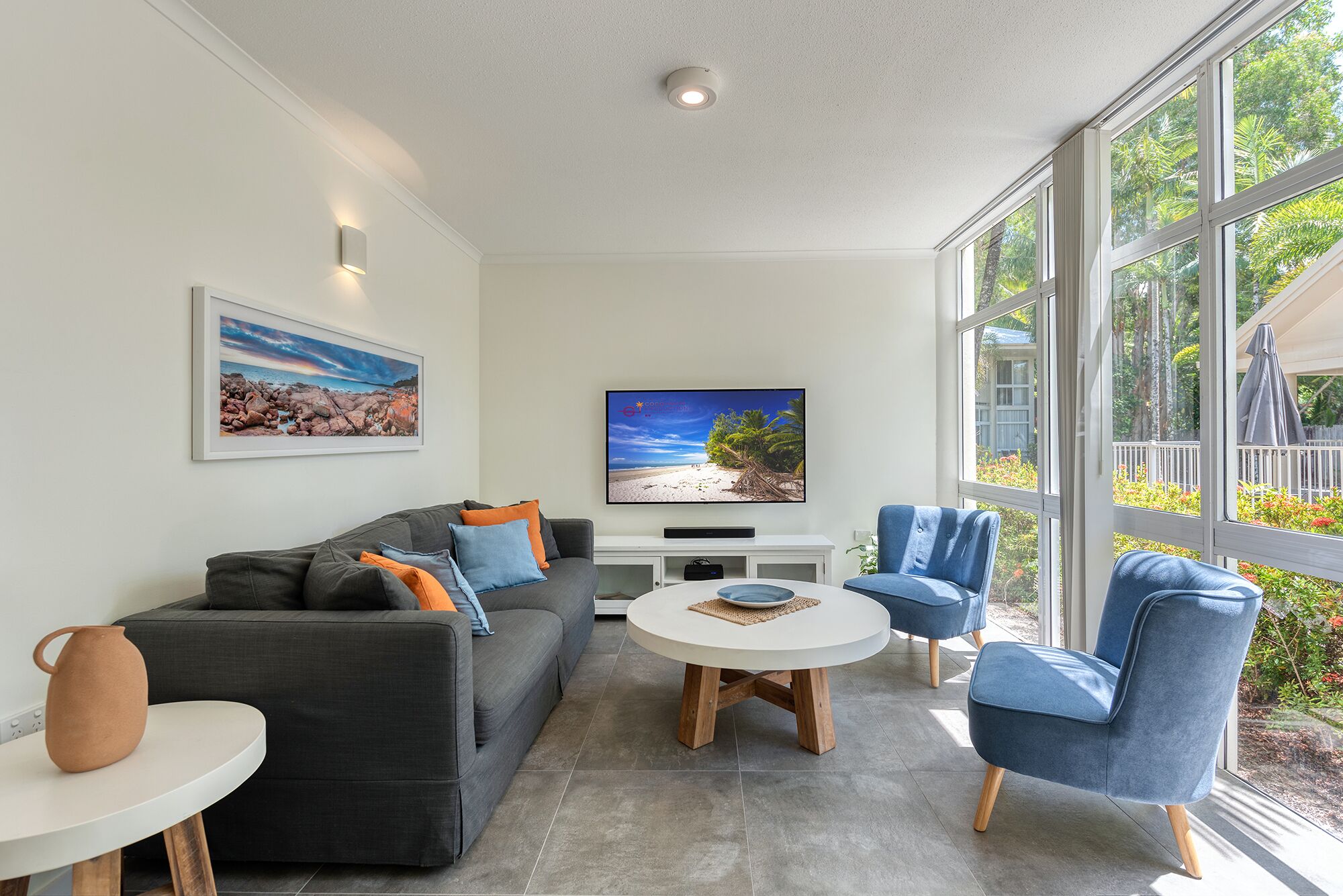 Smart TV, books, offices