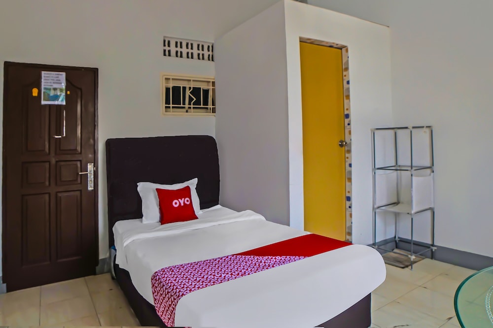 OYO 92235 Guesthouse Rantang