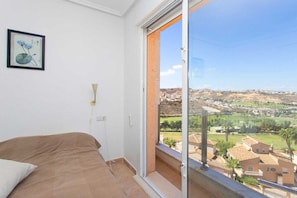 3 bedrooms, iron/ironing board, WiFi, bed sheets - CH Casa Marco Simone La Marquesa Golf (Ciudad Quesada) (Ciudad Quesada)