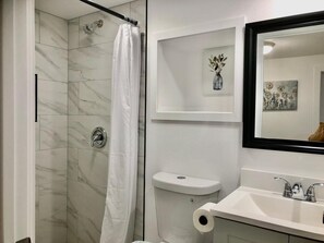 Towels, soap, shampoo, toilet paper
