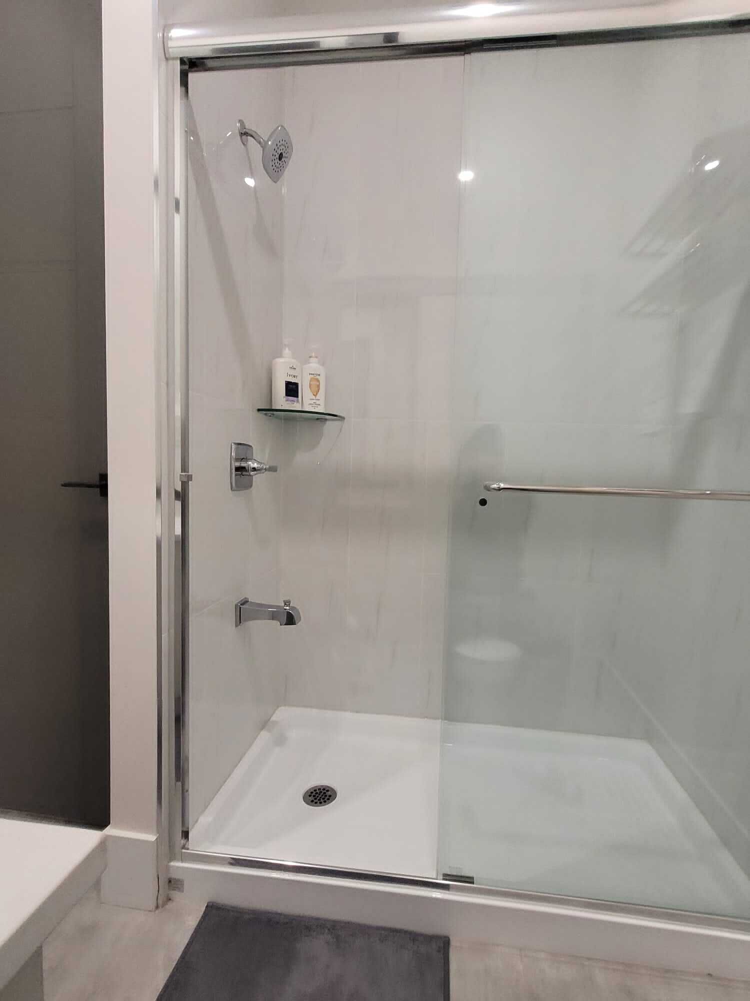 Contemporary couple’s getaway w/ separate entrance