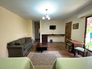 Standard Room, 2 Double Beds | Desk, soundproofing, iron/ironing board, bed sheets - Collection O Cachito Mio (San Pedro Cholula)