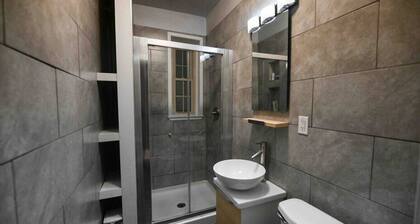 59 Rennell St, Bridgeport · Lovely 1 bedroom cozy modern apartment w/75” 4K TV