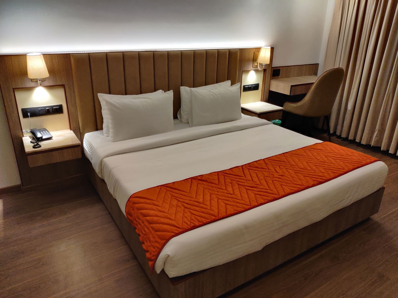 In-room safe, iron/ironing board, free WiFi, bed sheets