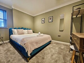 1 bedroom, iron/ironing board, free WiFi