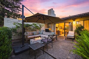 Terrace/patio - Scenic Fairway Stay | BBQ + Firepit (Napa)