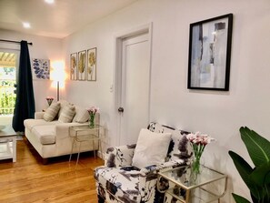 TV - Spacious AC 2 BR Unit w/ Covered Deck (Hayward)