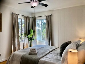 2 bedrooms, WiFi, bed sheets - Spacious AC 2 BR Unit w/ Covered Deck (Hayward)