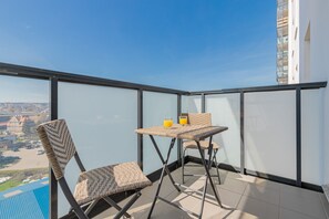 Balcony - Comfortable Apartment Gdansk by Renters (Gdansk)