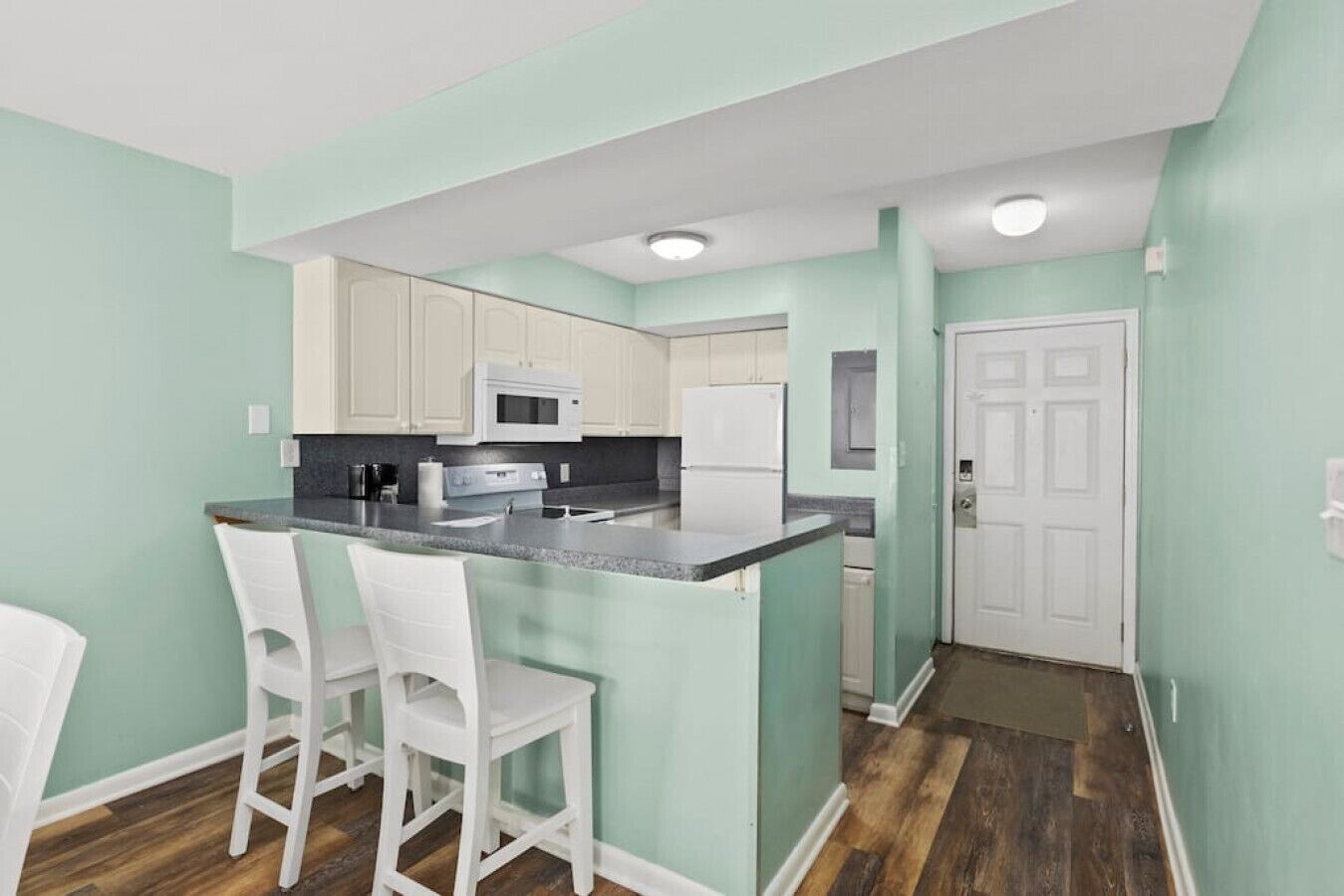 One Bedroom Shore Thing · Oceanfront condo on Shore Drive