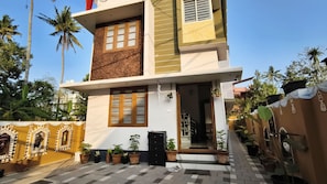 Front of property - Gypsy Walker (Varkala)