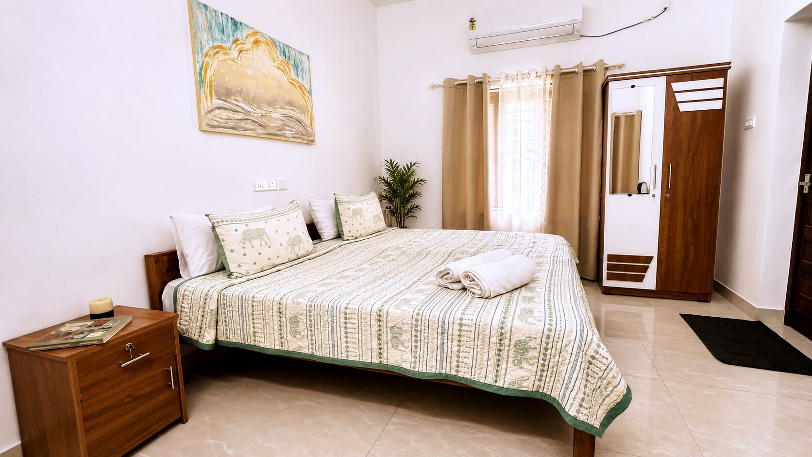 Double Room With Terrace | WiFi (無料)、客室ごとに異なる装飾、ベッドシーツ