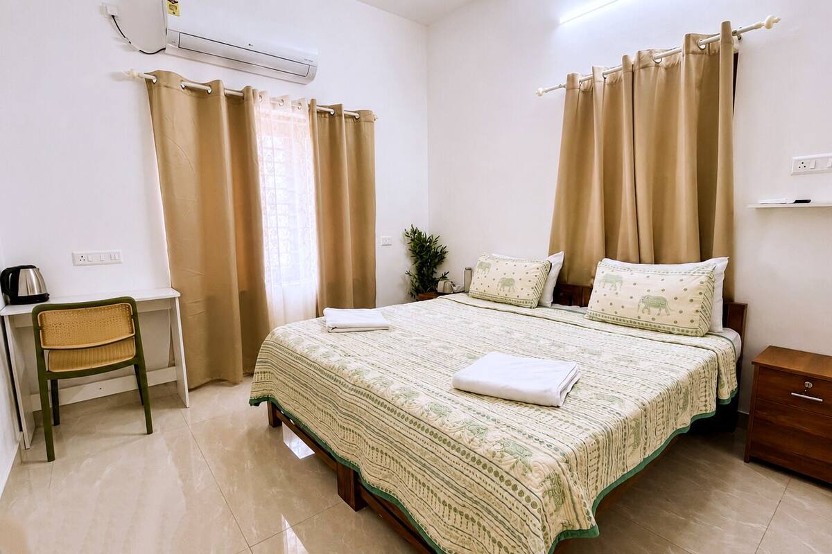 WiFi (free), individually decorated, bed sheets