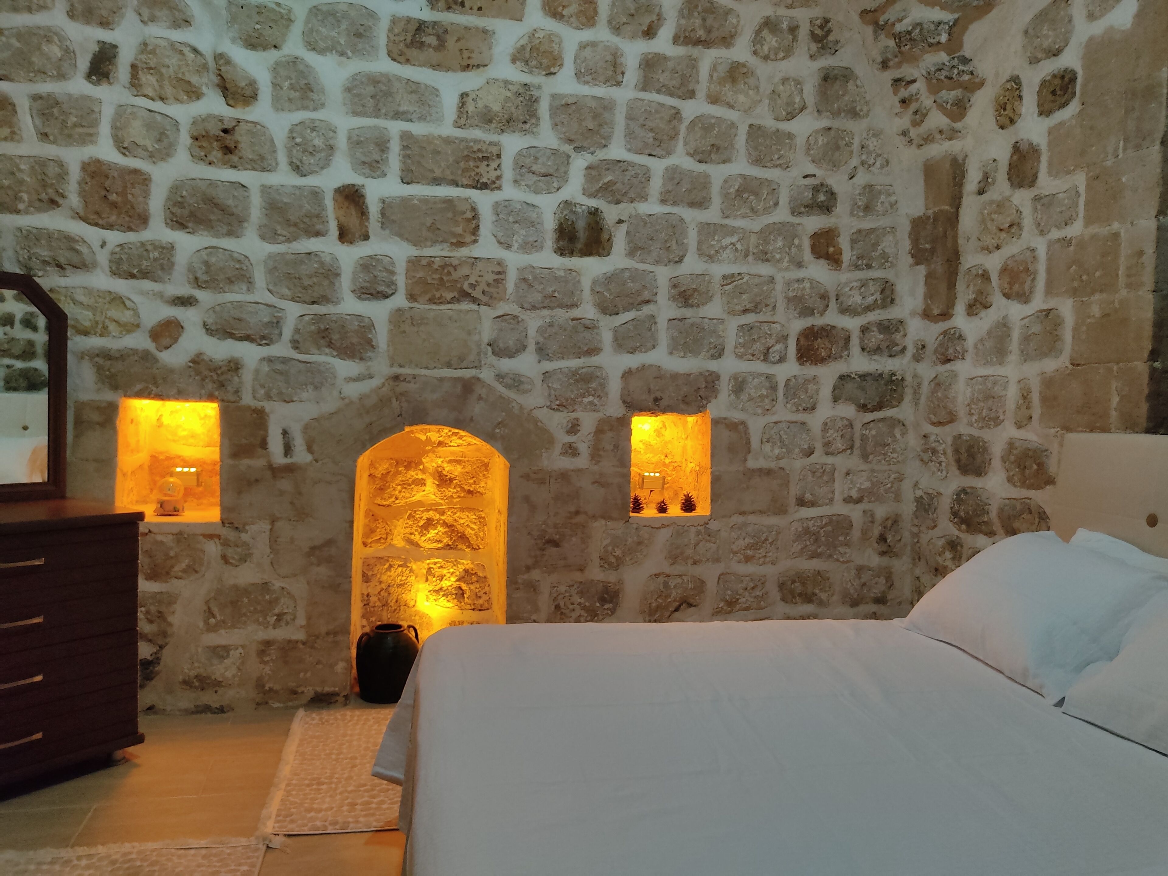 A 200-year-old stone house in the center of the historic cıty