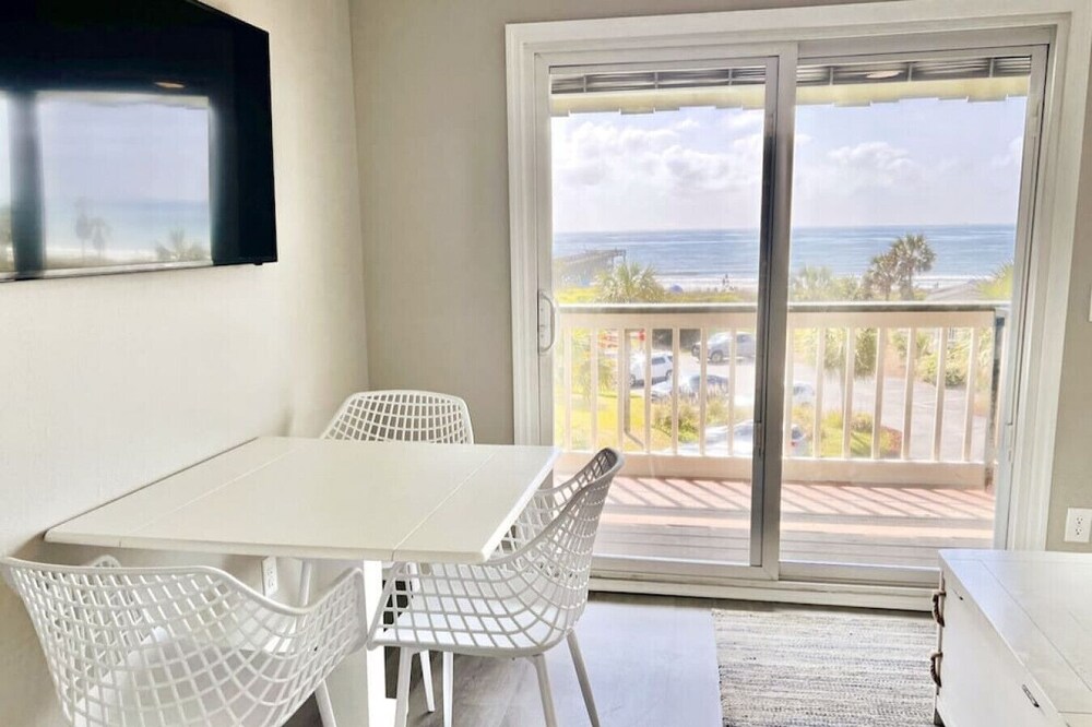 Sea Cabin 318B- Isle of Palms!