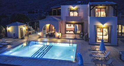 NEWLY LISTED Stunning Luxury 4 bedroom Villa in Lindos with large private pool!