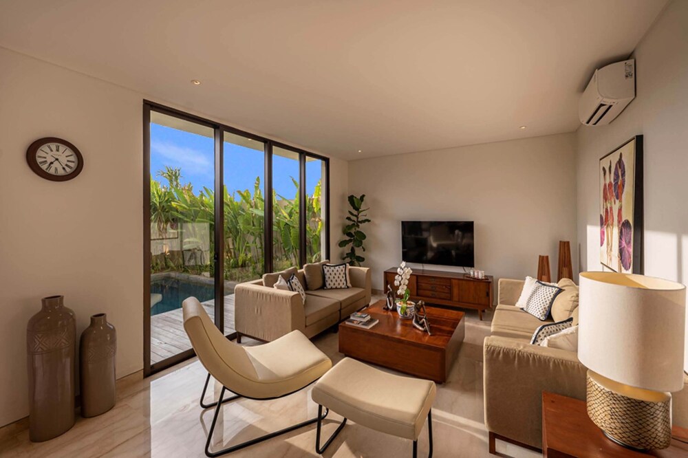 Svarga 3 Bedrooms Brand New Stylish Villa With Private Pool & Private Study Room