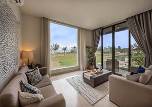 Smart TV, books - Svarga 3 Bedrooms Brand New Stylish Villa With Private Pool & Private Study Room (Ketewel)