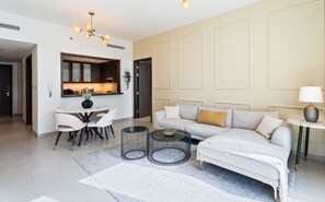 Appartement Prestige, 1 chambre | Aire de séjour | Téléviseur connecté de 65 po avec télévision par câble, Netflix