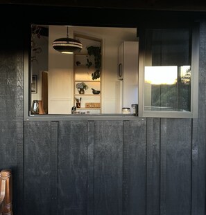 Interior - The secret is out - Iveagh Bay is the place to be!  (Moana)