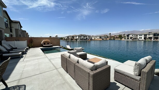 Unclassified image, 1 of 25, button - Spacious home in Palm Springs area, Indio. Close to all festivals. Sleeps 14+ (Indio)