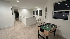 Games room - Spacious home in Palm Springs area, Indio. Close to all festivals. Sleeps 14+ (Indio)