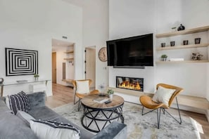 Living area - Electric Pass Lodge 605 (Snowmass)